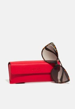 Guess Sunglasses - Dark Havana/Gradient Brown -Guess Apparel 09db085629d541b4b32340a2395e0b0d