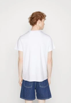 Guess Ss Cn Shaded Logo Tee - Print T-Shirt - Pure White -Guess Apparel 0a74be89540e4ab79ed9d76c08ebb427