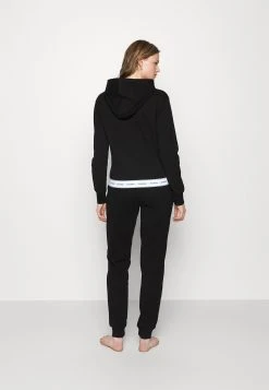 Guess Jogger Pant - Pyjama Bottoms -Guess Apparel 112e3ee804ee4b099c415ce4f2ff0cc1