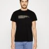 Guess Ss Cn Shaded Logo Tee - Print T-Shirt - Jet Black -Guess Apparel 11c0798d998b48dc8c10cd0ff7de7960
