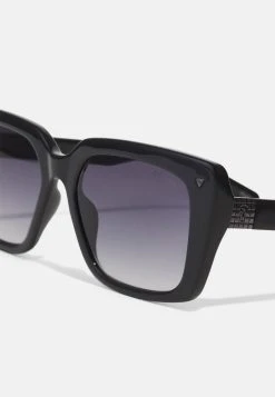Guess Sunglasses - Black -Guess Apparel 154acb80da58497faf60955ecfe87425