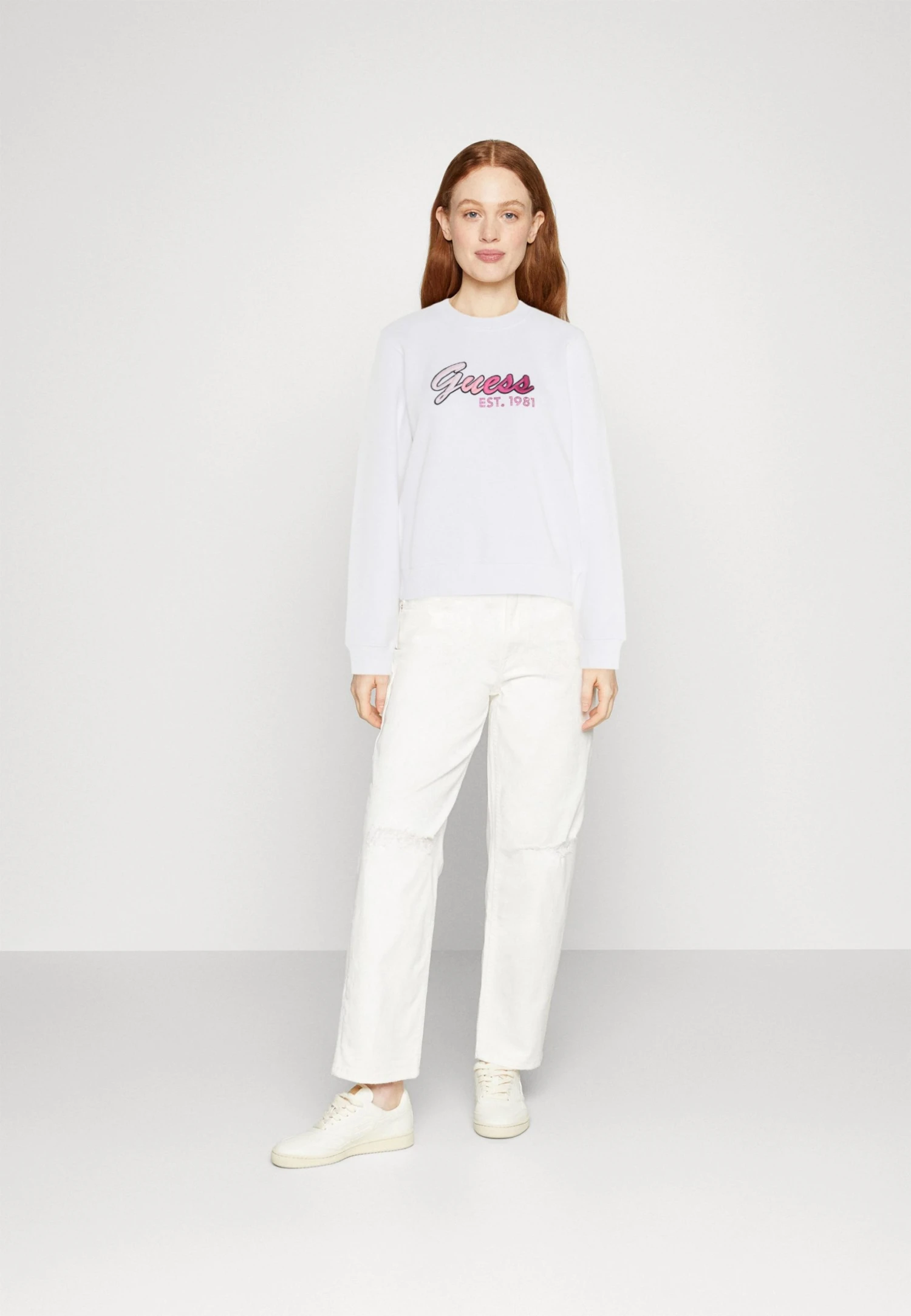 Guess 3D Patch - Sweatshirt - Pure White 4 Guess 3D Patch - Sweatshirt - Pure White - Image 2