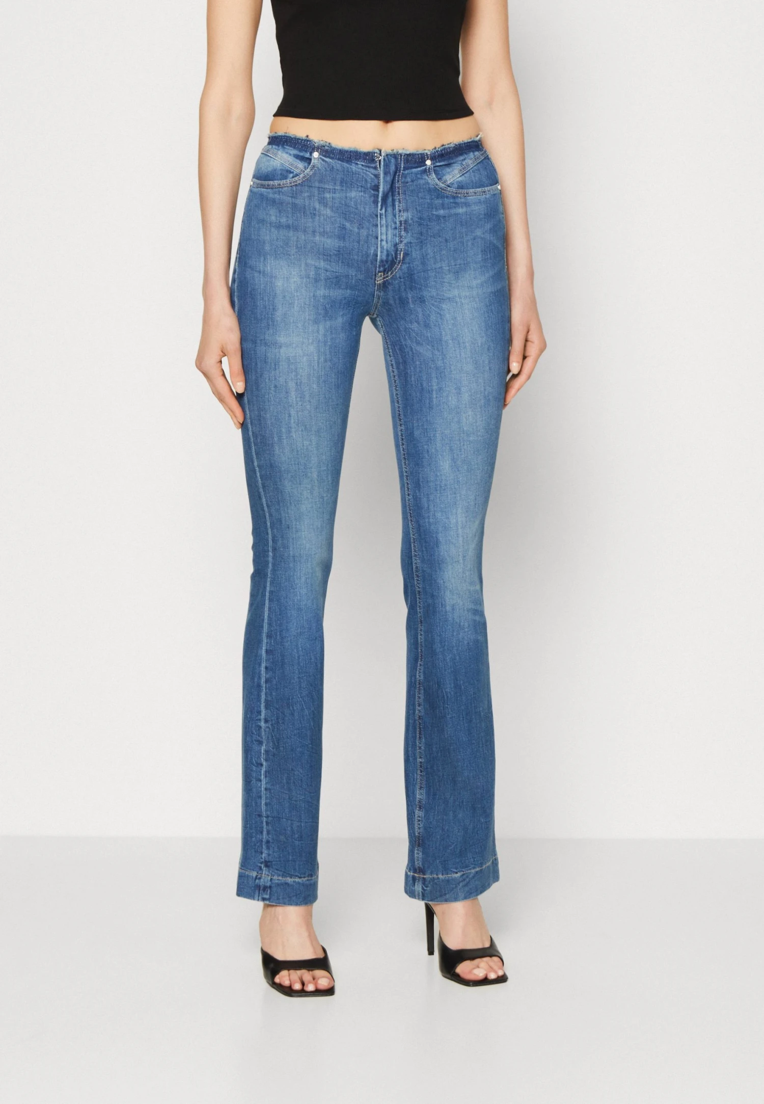 Guess Pop 90S - Flared Jeans - The Lima 3 Guess Pop 90S - Flared Jeans - The Lima