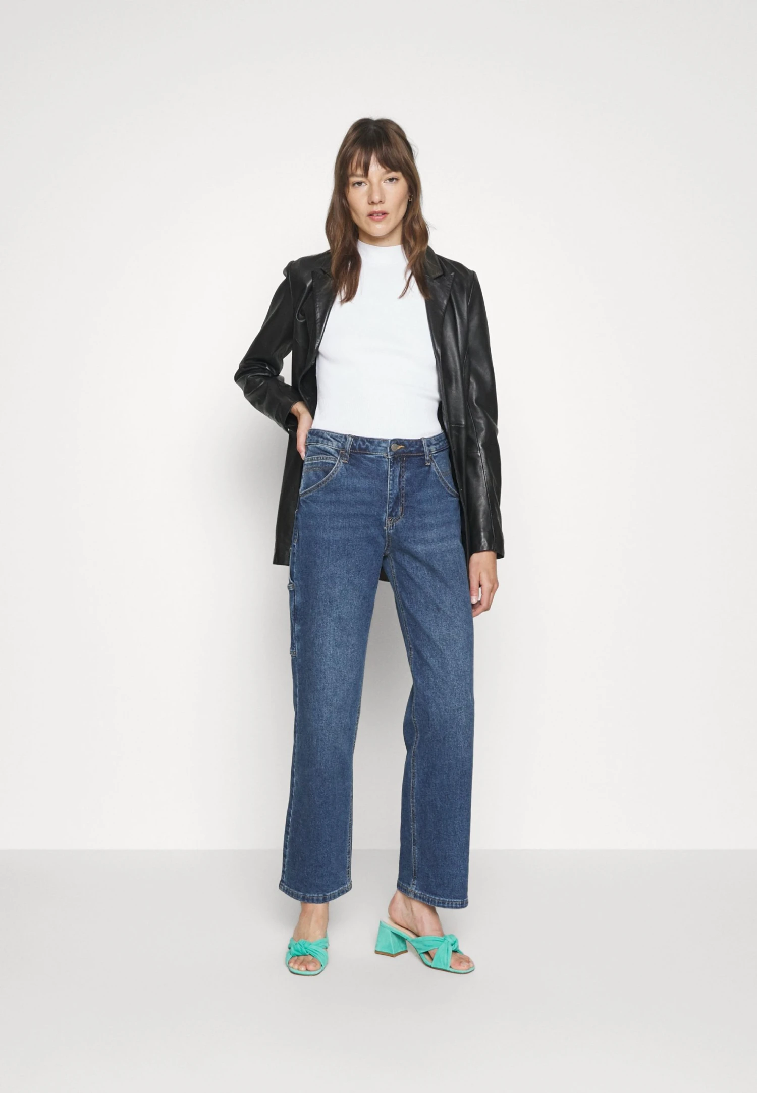 Go Kit Carpenter Pants - Relaxed Fit Jeans - Go Astrid Medium Wash 4 Go Kit Carpenter Pants - Relaxed Fit Jeans - Go Astrid Medium Wash - Image 2