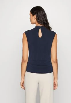 Ilde - Top 10 Ilde - Top -Guess Apparel 315a4ae8acf64665b5db01f7d6f4ba1e