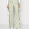 Guess Chantal - Cargo Trousers - Dusty Fern Multi