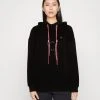 Guess Hoody Triangle - Sweatshirt - Jet Black 2 Guess Hoody Triangle - Sweatshirt - Jet Black -Guess Apparel 355ce15af3984843ae11944230b31aa8