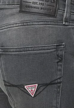 Guess Chris - Jeans Skinny Fit - Carry Grey -Guess Apparel 35b5b2f073d0428cac17191a6d0f99cc