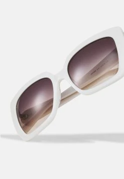 Guess Sunglasses - White/Gradient Violet -Guess Apparel 3d84de2677ea45248da49e6fc5b171ea