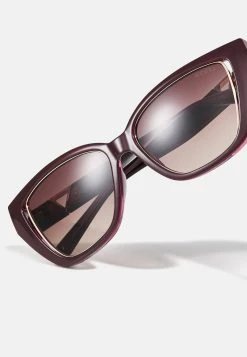 Guess Set - Sunglasses - Dark Red -Guess Apparel 3fe267bf610a4aa3b76b3d2a39bfbd39