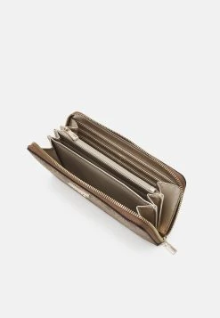 Guess Laurel- Wallet - Latte -Guess Apparel 400eca5c265045028cd5d8686cf8511e