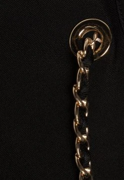 Delfina - Print T-Shirt -Guess Apparel 42a2be42a0dc4443b53ad6895f261c24