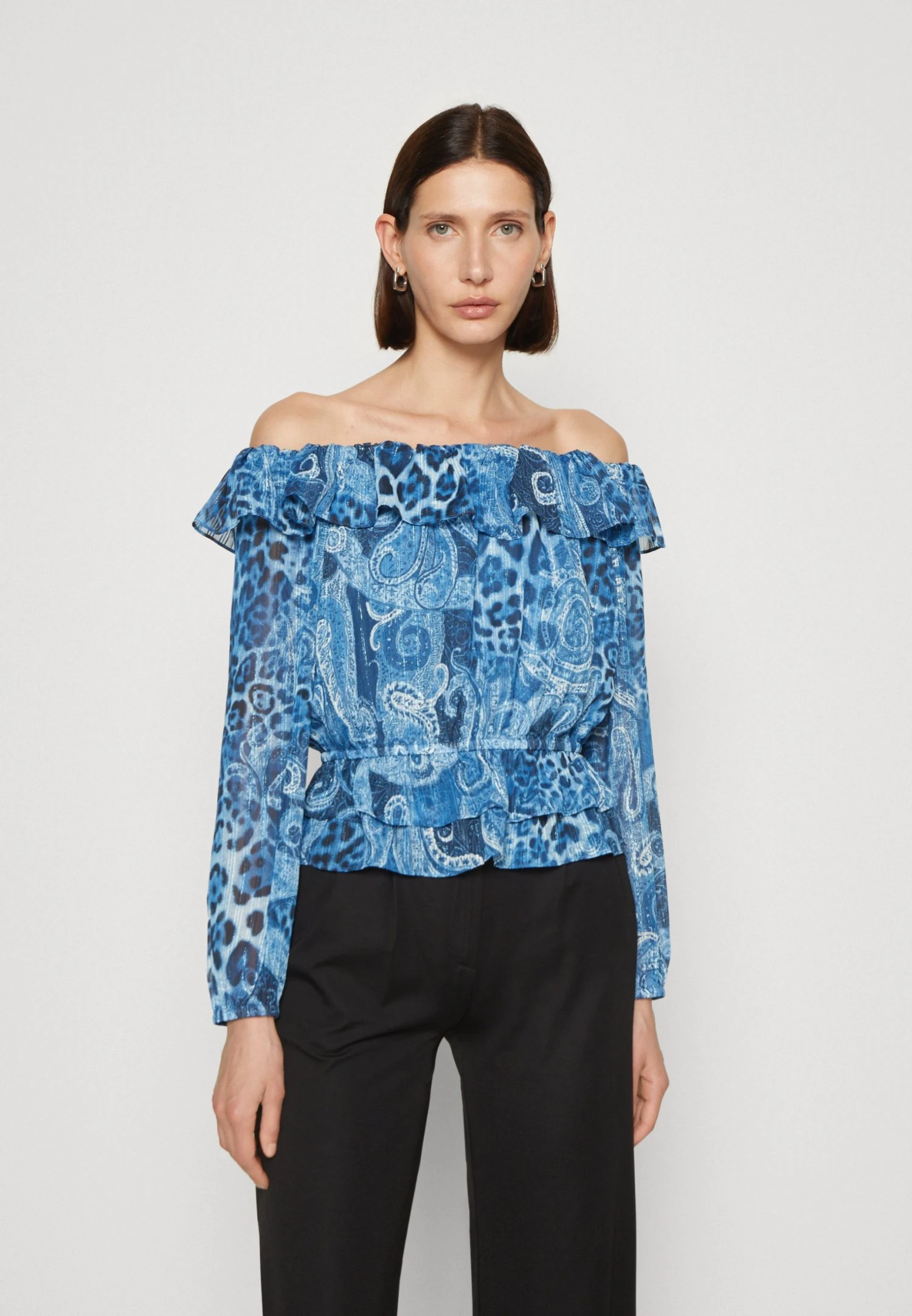 Guess Off Shoulder Lucy - Blouse 3 Guess Off Shoulder Lucy - Blouse