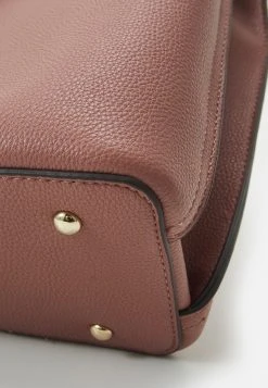 Guess Meridian Girlfriend Tote - Tote Bag - Rosewood -Guess Apparel 4366879a5b29472fb184f9c93051655f