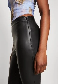 Hype Skinny Flare Pant - Trousers - Jet Black -Guess Apparel 44b4b8d543f04be3bcd3908f7fcc6f77