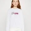 Guess 3D Patch - Sweatshirt - Pure White -Guess Apparel 477e3bf3968b486291883efa71d691c5