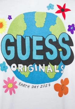 Go Earth Day - Sweatshirt - Pure White -Guess Apparel 4b599b07218d430bb9916ce4eee1f34d