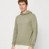 Guess Beau Hoodie - Sweatshirt - Mossy Green -Guess Apparel 54903944628348208f663a1529f34eb7