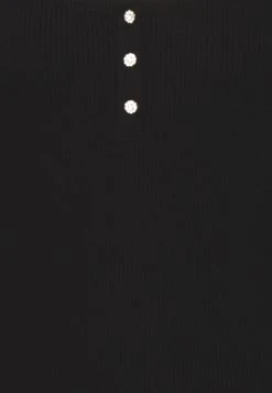 Guess Karlee Henley - Long Sleeved Top -Guess Apparel 588ebe8b5866429f9135a7ef8f3c0fe1