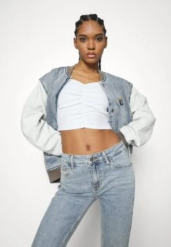 Go Kit Bootcut Pant - Bootcut Jeans - Go Leo Lt Wash 11 Go Kit Bootcut Pant - Bootcut Jeans - Go Leo Lt Wash -Guess Apparel 5f0e180e0ee94c0ba8785834d1ed7fd1