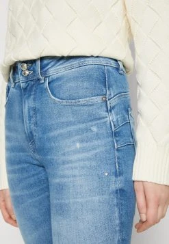 Guess Shape Up - Jeans Skinny Fit - Calicycle Light -Guess Apparel 6178c66f690649fb8193a34b501e0140