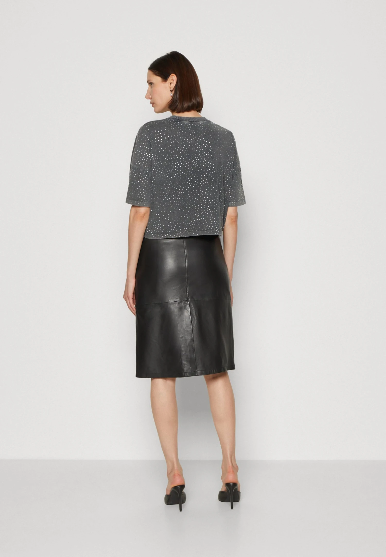 Guess Stars Tee - Print T-Shirt - Acid Jet Black 5 Guess Stars Tee - Print T-Shirt - Acid Jet Black - Image 3