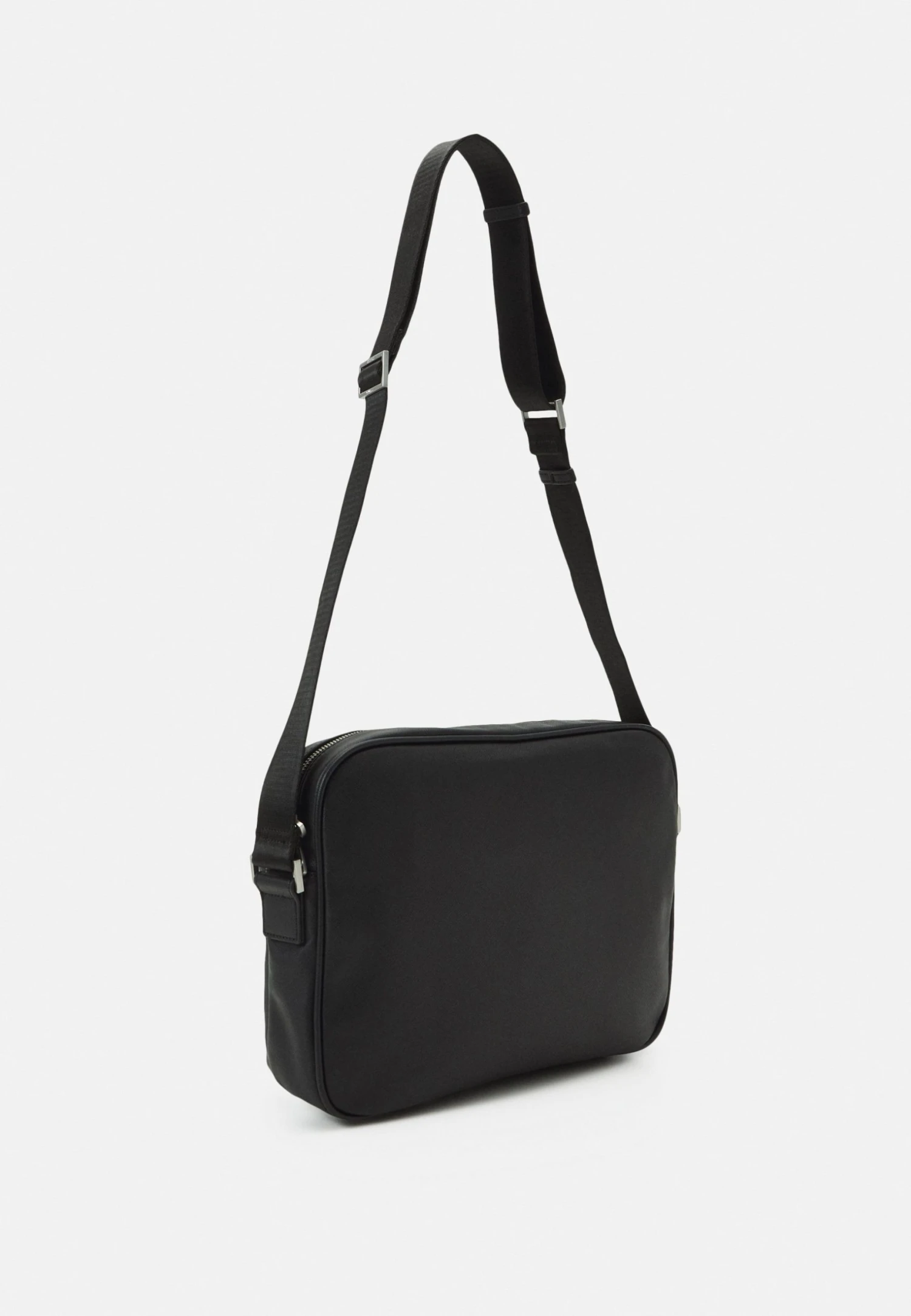 Guess Certosa Saffiano Smart Unisex - Briefcase - Black 4 Guess Certosa Saffiano Smart Unisex - Briefcase - Black - Image 2