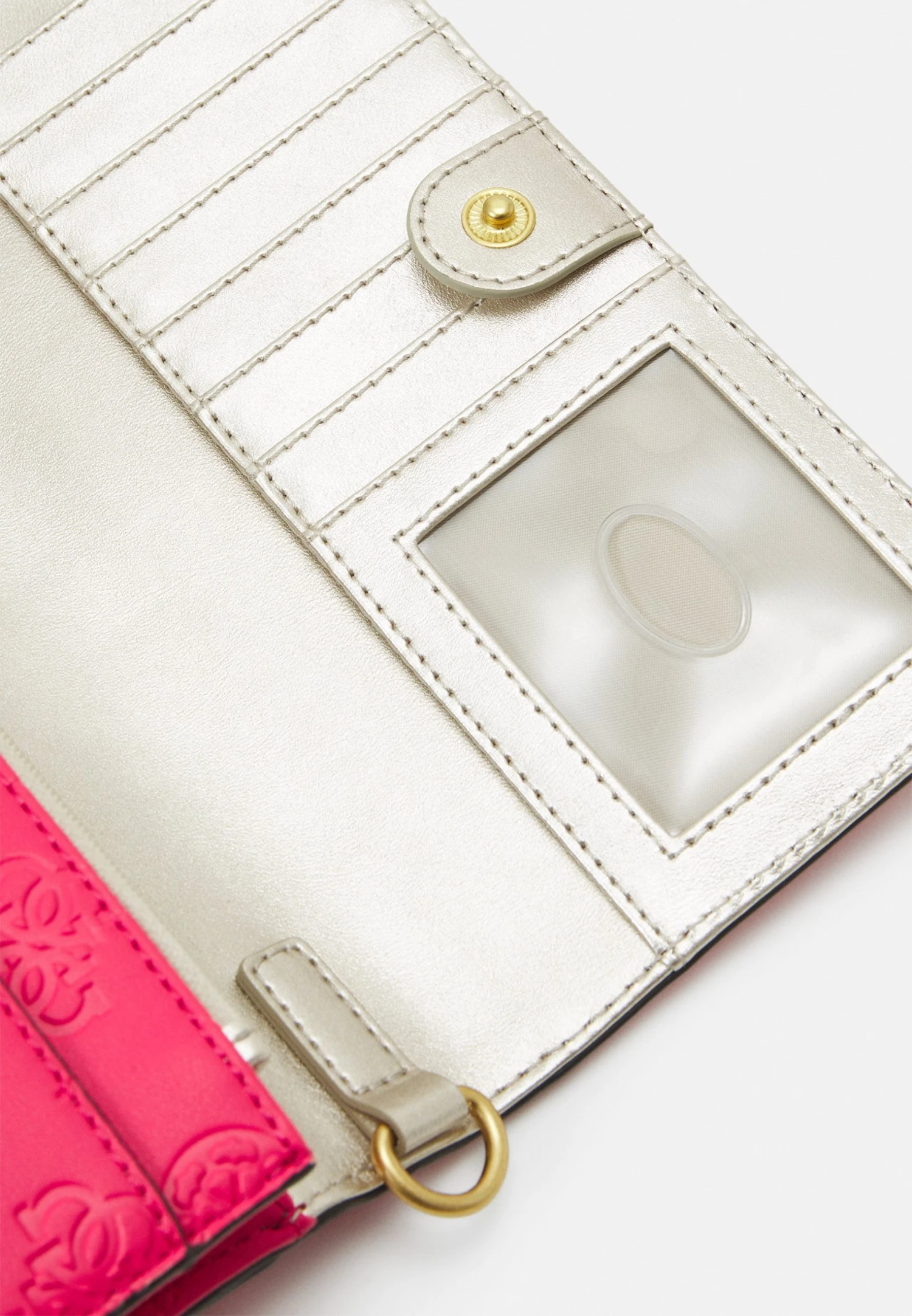 Guess Geva Crossbody Flap Organizer - Wallet - Magenta Logo 6 Guess Geva Crossbody Flap Organizer - Wallet - Magenta Logo - Image 4
