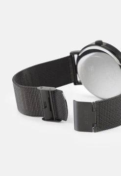 Guess Supernova Unisex - Watch - Black 10 Guess Supernova Unisex - Watch - Black -Guess Apparel 720f8608757c44b3a648e713c5f90a83