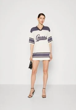 Guess Apparel -Guess Apparel 74eb95ed64b74715a4d9f4b9c84435c1