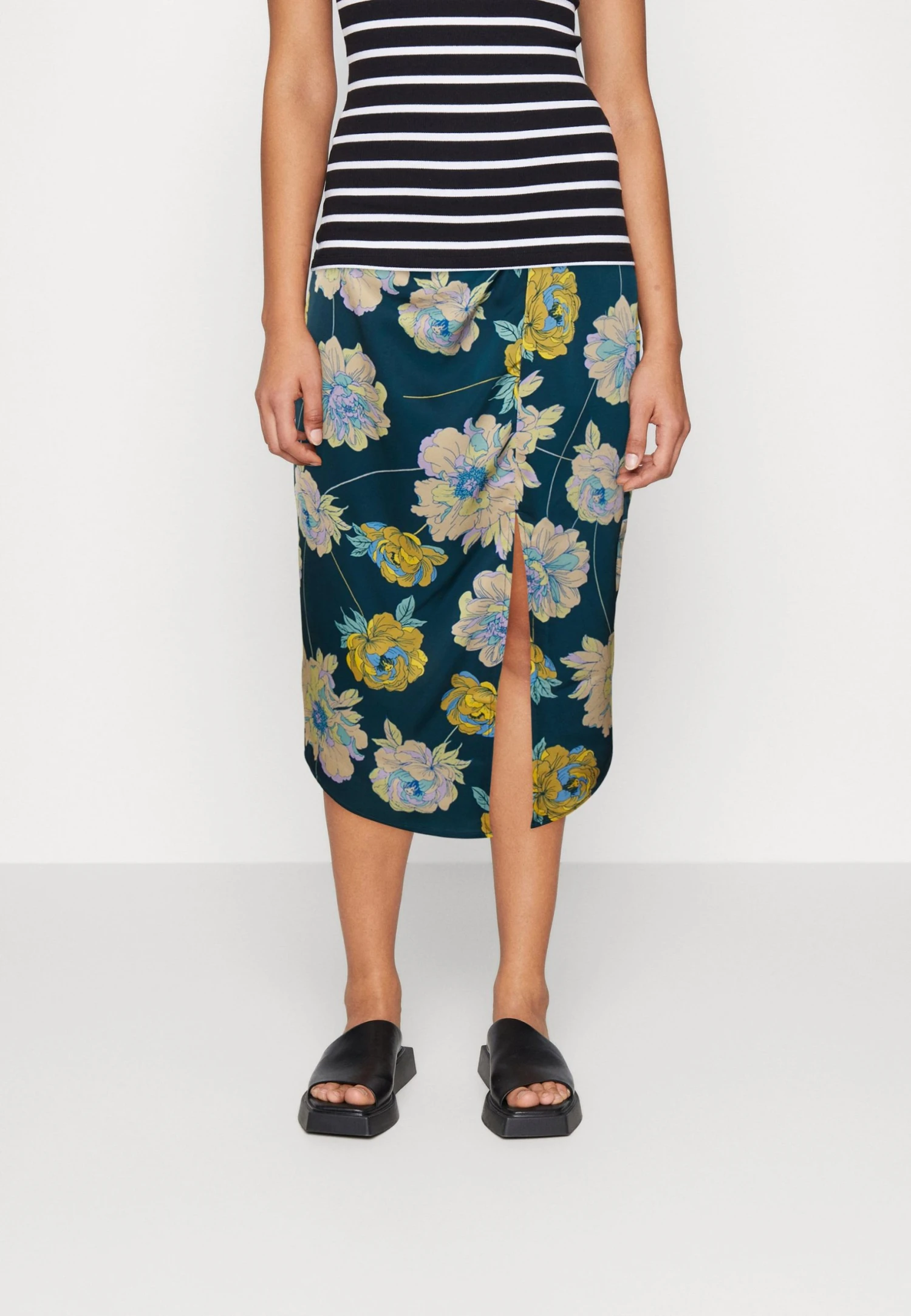 Guess Annie Skirt - Wrap Skirt - Multi-Coloured 3 Guess Annie Skirt - Wrap Skirt - Multi-Coloured