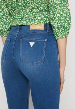 Guess Flared Jeans - Silky Mid -Guess Apparel 7d61ad995dab4b8195c6f2efceb70b02