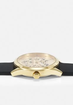 Guess Tailor Box Set - Watch - Black/Gold-Coloured Tone 9 Guess Tailor Box Set - Watch - Black/Gold-Coloured Tone -Guess Apparel 7f821605f4f5484c92403b7e3873d995