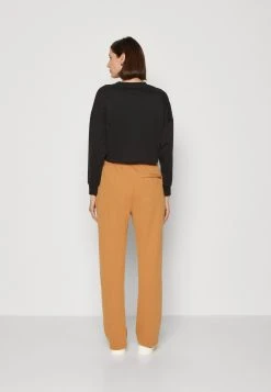 Go Washed Logo Joggers - Tracksuit Bottoms - Tobacco Brown -Guess Apparel 88852e1966d64a2ab32c1b95eee3a475