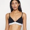 Guess Carrie Triangle - Triangle Bra - Jet Black -Guess Apparel 8ee003292c1a4645b89788953a9ac84b