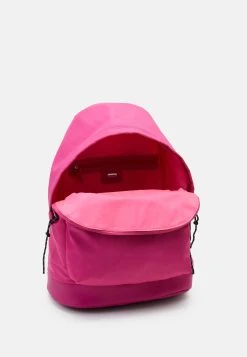 Guess Rucksack - Striking Fuchsia -Guess Apparel 9238a61fa6bb414ab8c2854861fc4606