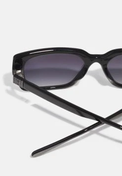 Guess Sunglasses - Black -Guess Apparel 9415b26d33be40578a9d92f7a5677479