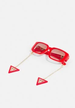 Guess Sunglasses - Shiny Red/Gradient Brown 13 Guess Sunglasses - Shiny Red/Gradient Brown -Guess Apparel 94190950e7004033b2258f554499dd22