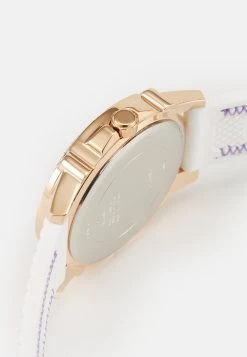 Guess Sporty Spice - Watch - White -Guess Apparel 950a0af58bdf41a4a99d8fc5514fcfac