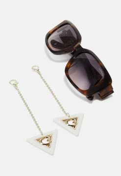 Guess Sunglasses - Dark Havana /Gradient Smoke -Guess Apparel 990203b96c574e6bb5554bb3c814ca59