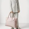 Guess Jesco Shopper Tote - Tote Bag - Rose 1 Guess Jesco Shopper Tote - Tote Bag - Rose -Guess Apparel 9dd730a5cb4541aaa561653de15f9b47