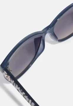 Guess Sunglasses - Grey -Guess Apparel a0c5bac274f249c8ac11bcb1c6cafbb6