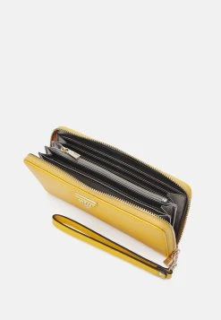 Guess Alexie- Wallet - Mustard -Guess Apparel a527f7bd2aa54719872bdd1e5ef015c4
