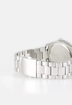 Guess Connoisseur Unsiex - Watch - Silver-Coloured -Guess Apparel a7eb360b58ea414f8d7415f0e7409bd7