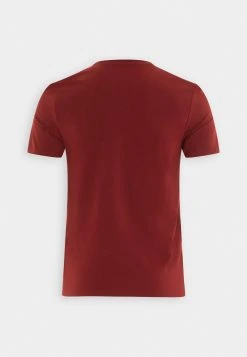 Guess Core Tee - Basic T-Shirt - Dark Jam Red -Guess Apparel a85451de42c94c3b97bcf58820b69a5a