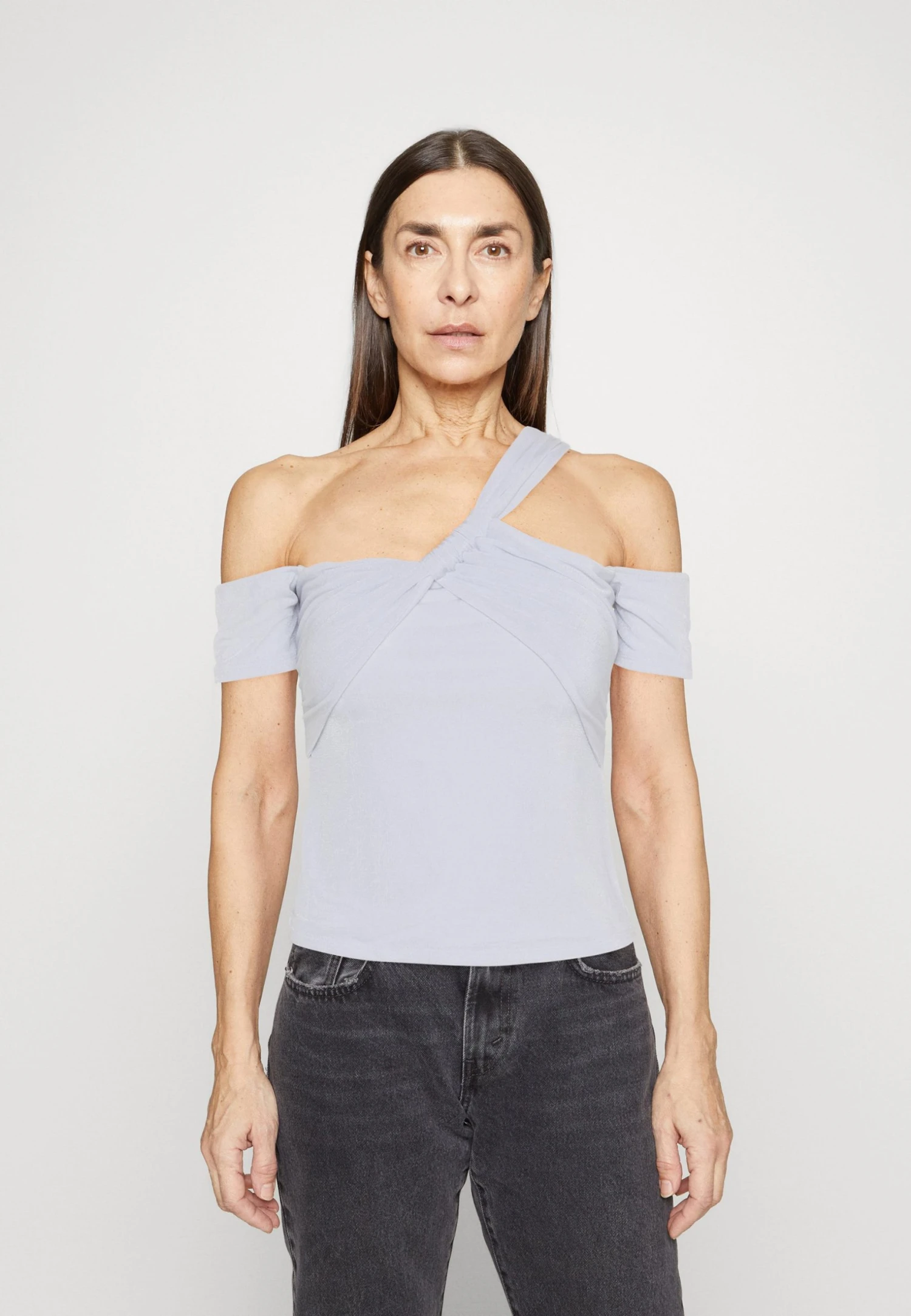 Guess Malori Twisted Strap - Top 3 Guess Malori Twisted Strap - Top