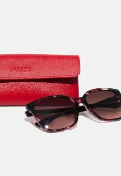 Guess Sunglasses - Coloured Havana -Guess Apparel b30fe0b9c808465c97ebaf87f84611be
