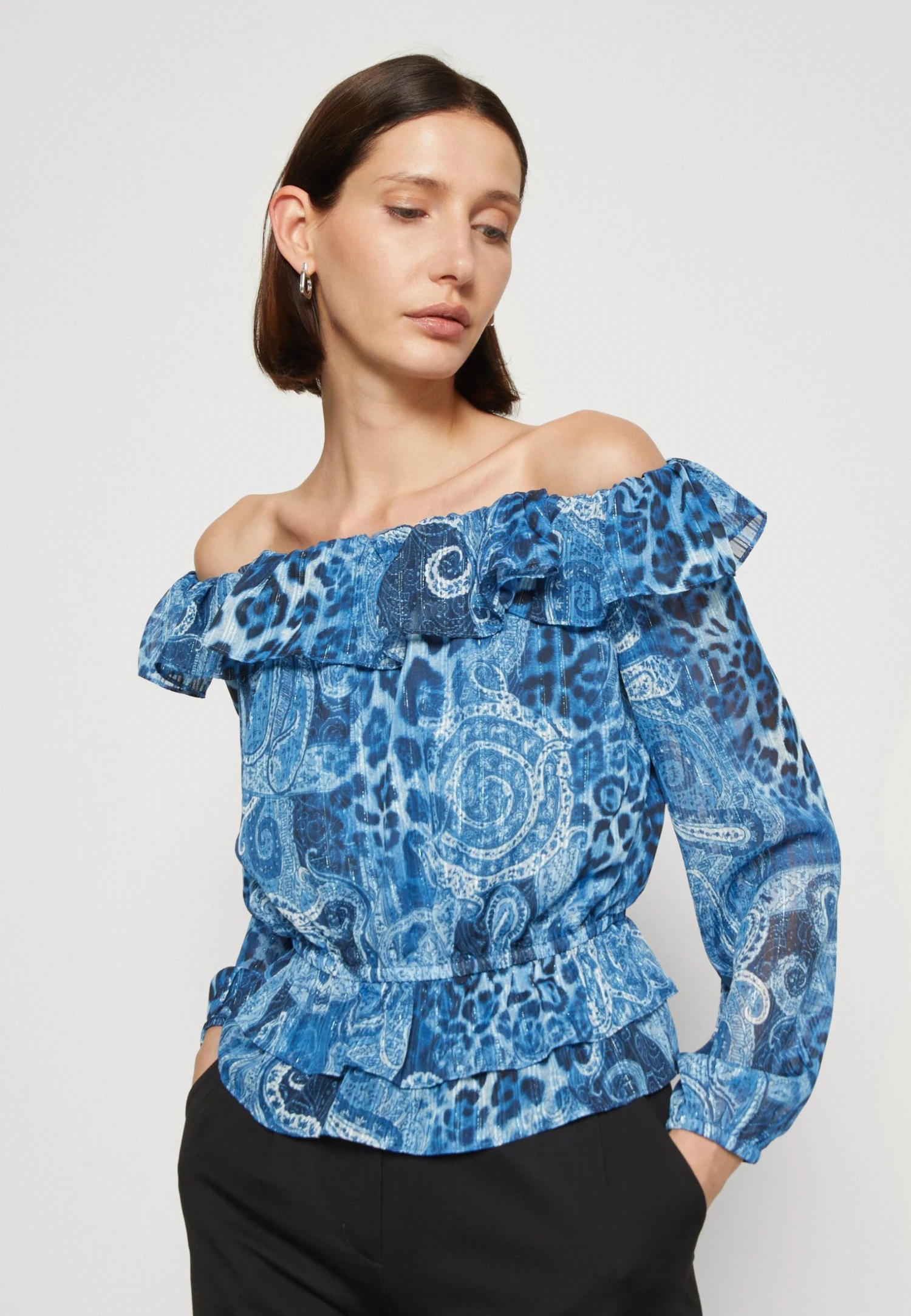 Guess Off Shoulder Lucy - Blouse 6 Guess Off Shoulder Lucy - Blouse - Image 4