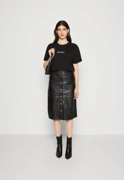 Guess Mini Box Tee - Print T-Shirt -Guess Apparel bbe9d6ebc27b4c06ad46691506979a49