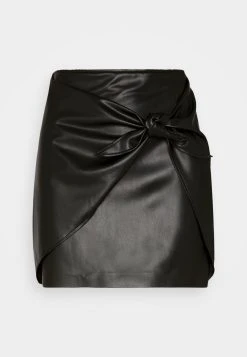 Guess Alya Wrap Skirt - Wrap Skirt - Jet Black Multi -Guess Apparel bca8b930b2b84746aa98dd06736718ba